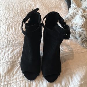 Steve Madden peep toe suede bootie